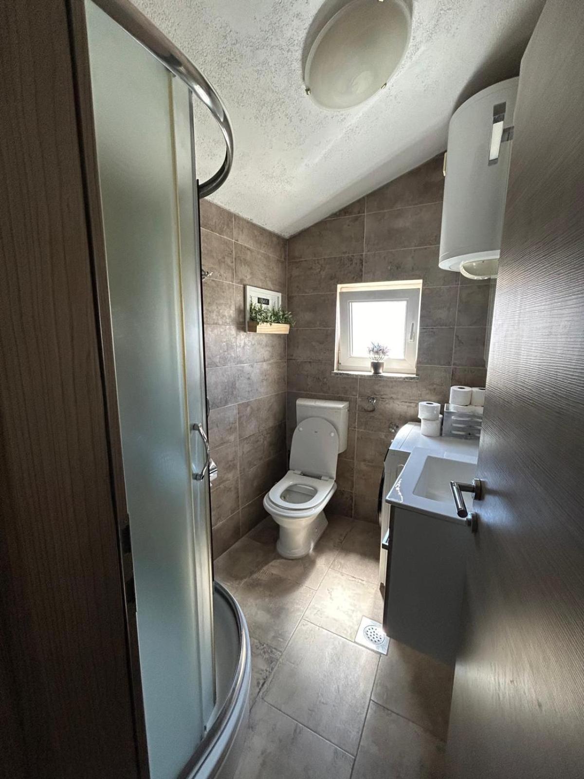 Apartment Narda Baska Voda Bagian luar foto